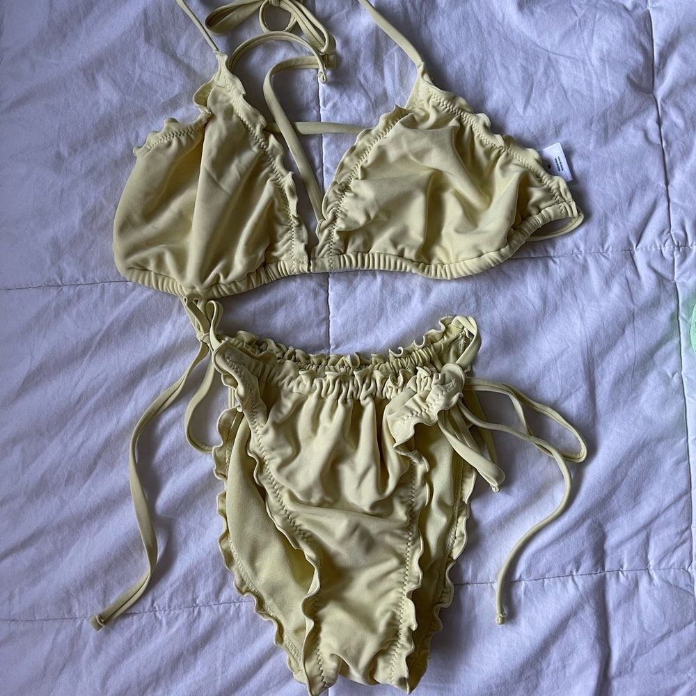 Wild Fable Yellow Ruffle Bikini Set